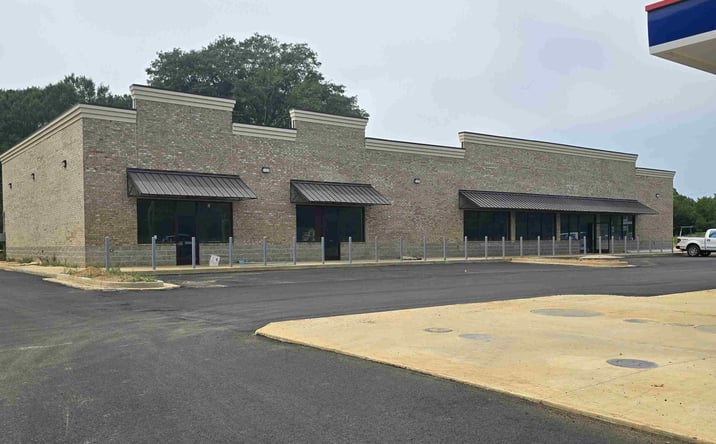 Pictures of Retail property located at 341 Wheeler Rd, Hernando, MS 38632 for lease - image #1