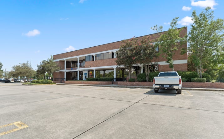 Pictures of Office property located at 908 N Airline Hwy, Gonzales, LA 70737 for lease - image #1