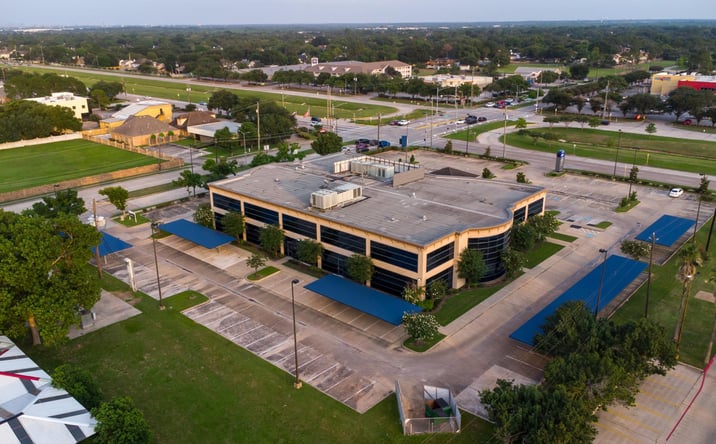 Pictures of Office property located at 6243 Fairmont Pkwy, Pasadena, TX 77505 for lease - image #1