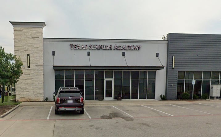 Pictures of Retail, Special Purpose property located at 2471 S A.W. Grimes Blvd, Round Rock, TX 78664 for lease - image #1