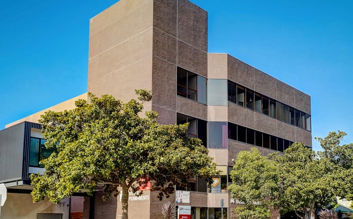 Pictures of Office property located at 1450 10th St, Santa Monica, CA 90401 for lease - image #1