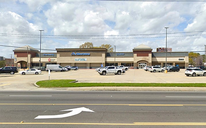 Pictures of Retail property located at 2950 College Dr, Baton Rouge, LA 70808 for lease - image #1