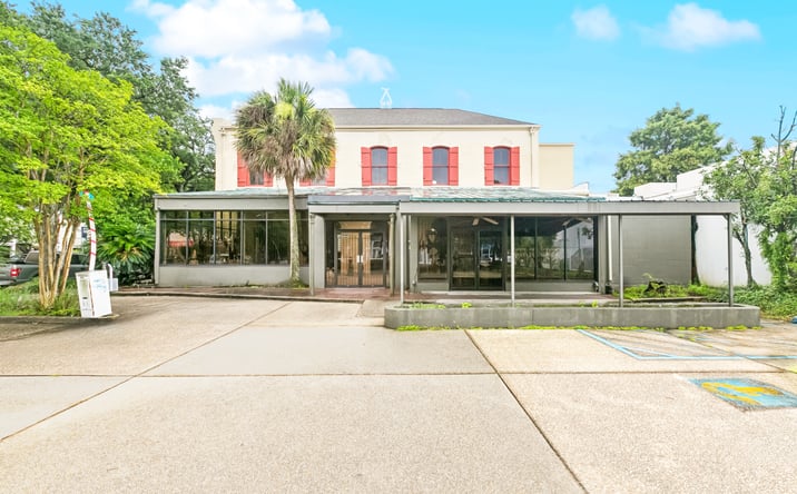 Pictures of Retail, Restaurant, Special Purpose property located at 4100 Magazine St, New Orleans, LA 70115 for lease - image #1