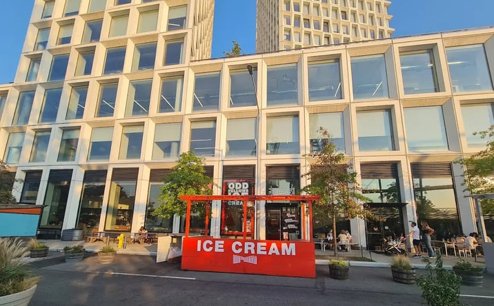 Pictures of Retail, Restaurant property located at 260 Kent Avenue, New York City, NY 11249 for lease - image #1