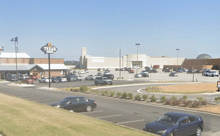 Pictures of Retail, Land, Restaurant property located at 325 Piedmont Dr, Danville, VA 24540 for lease - image #1