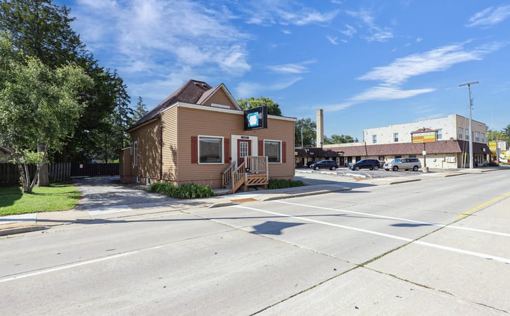 Pictures of Retail, Office property located at 619 W Wisconsin Ave, Appleton, WI 54911 for lease - image #1