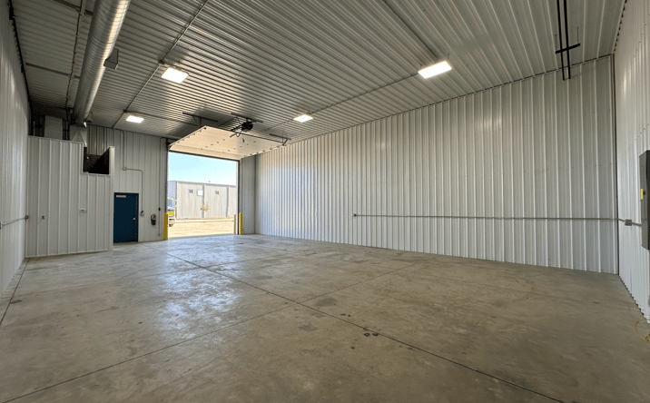 Pictures of Industrial property located at 3255 Moencks Ct, Bettendorf, IA 52722 for lease - image #1