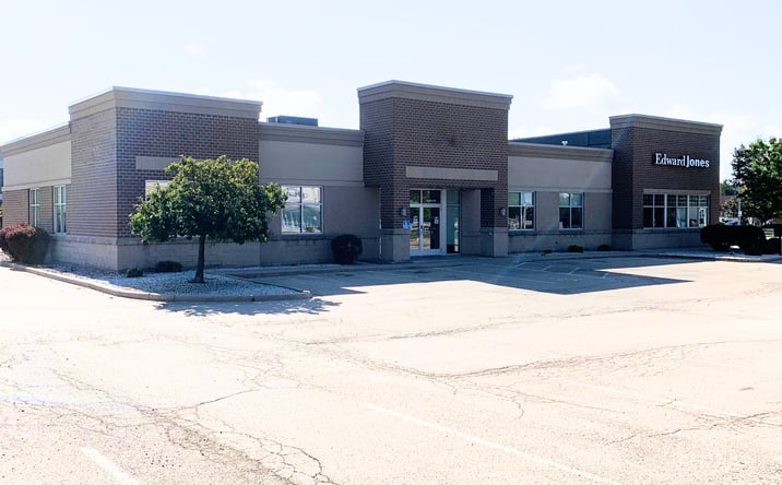 Pictures of Office property located at 2363 Holmgren Wy, Ashwaubenon, WI 54304 for lease - image #1