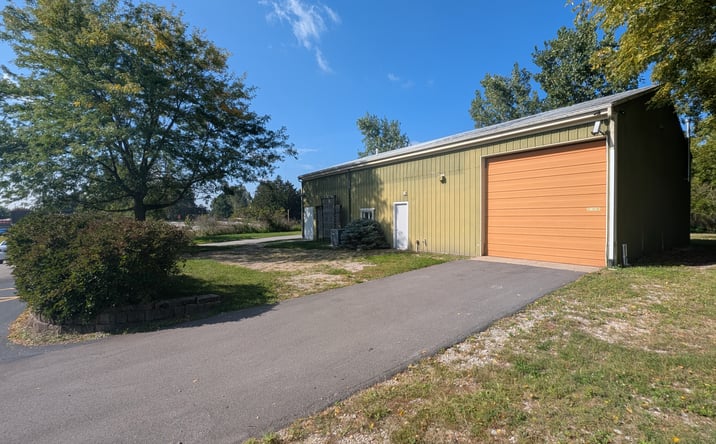 Pictures of Retail, Office, Industrial property located at 3523 Bremen Highway, Mishawaka, IN 46506 for lease - image #1