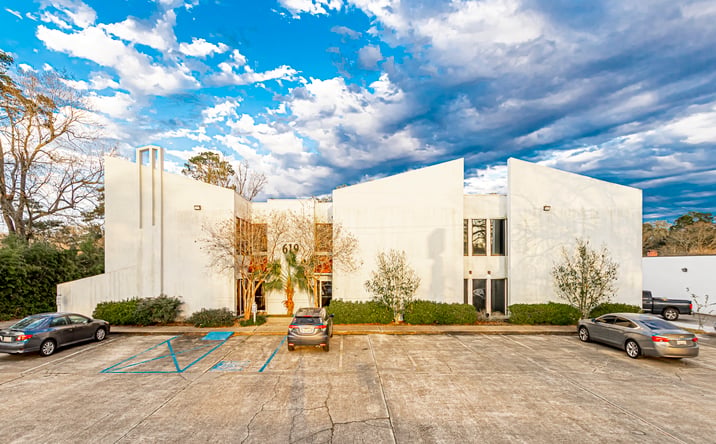Pictures of Office property located at 619 Jefferson Hwy, Baton Rouge, LA 70806 for lease - image #1