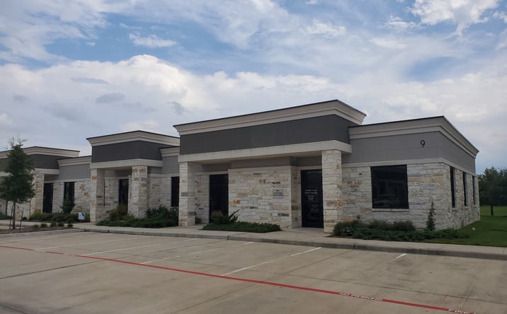 Pictures of Retail, Office, Special Purpose property located at 3129 Kingsley Dr #1120, Pearland, TX 77584 for lease - image #1