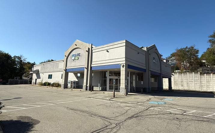 Pictures of Retail property located at 513 Perry Hwy, Pittsburgh, PA 15229 for lease - image #1