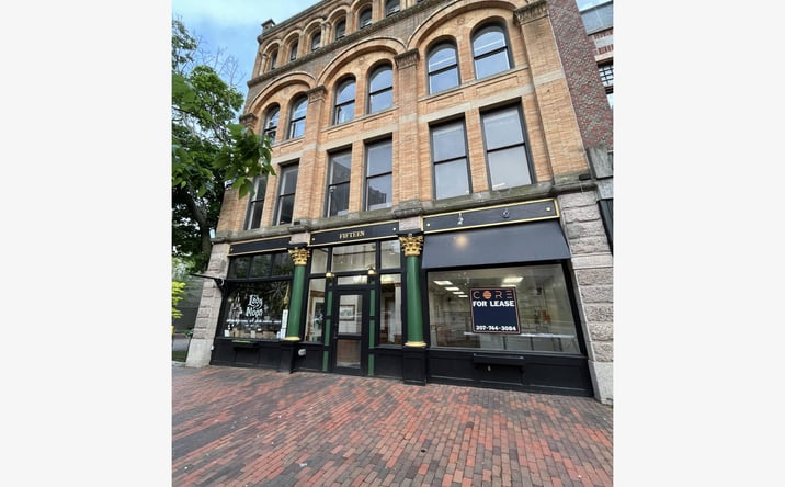 Pictures of Retail, Restaurant property located at 15 Monument Sq, Portland, ME 04101 for lease - image #1