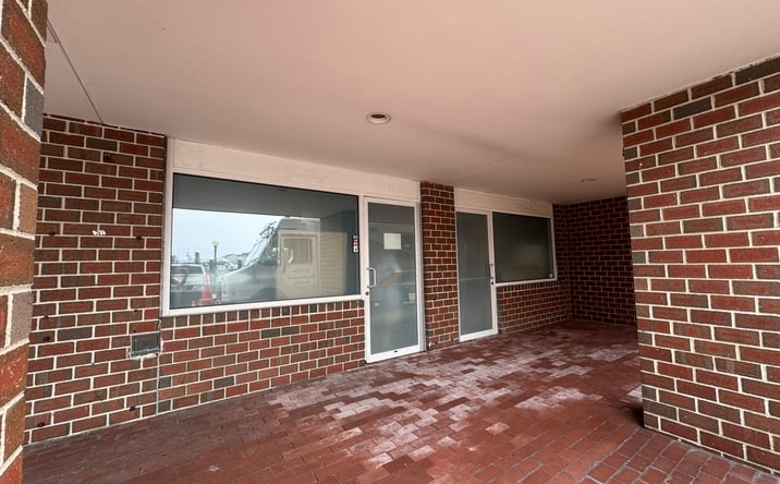 Pictures of Retail, Office property located at 75 Long Wharf Mall, Newport, RI 02840 for lease - image #1