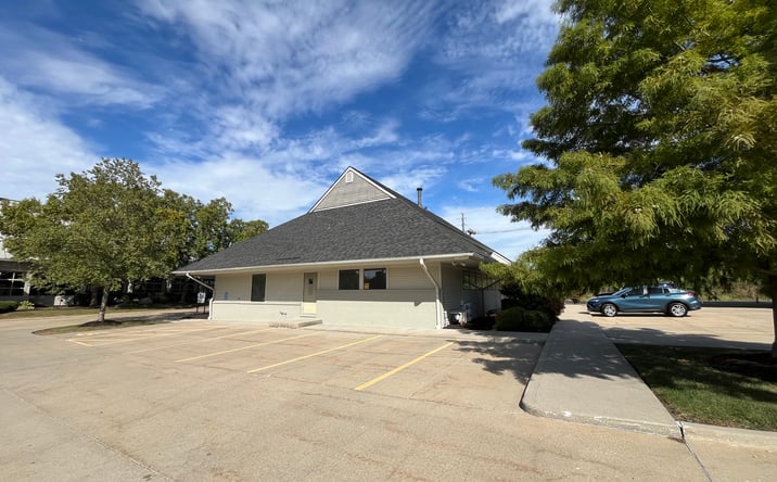 Pictures of Office property located at 2105 N Dunlap Ave, Savoy, IL 61874 for lease - image #1