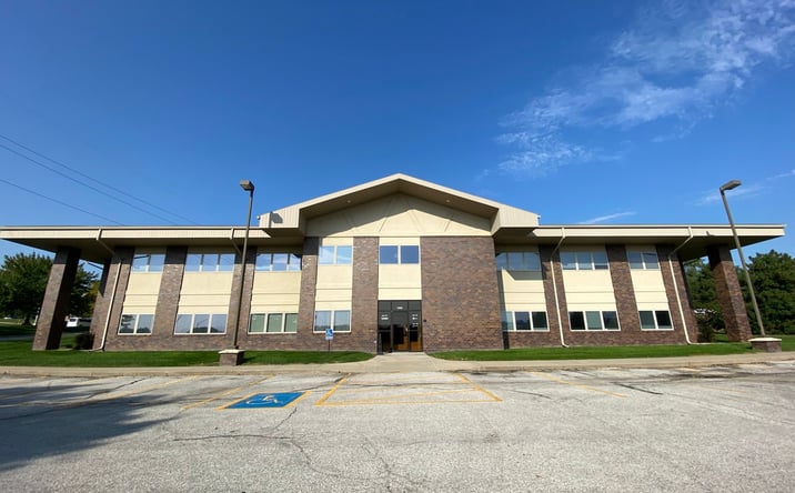 Pictures of Office property located at 11915 P St, Omaha, NE 68137 for lease - image #1