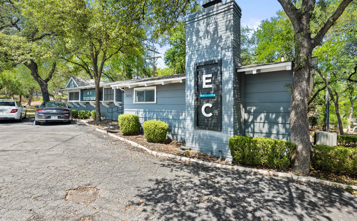 Pictures of Office, Retail, Restaurant property located at 3400 Northland Dr, Austin, TX 78731 for lease - image #1