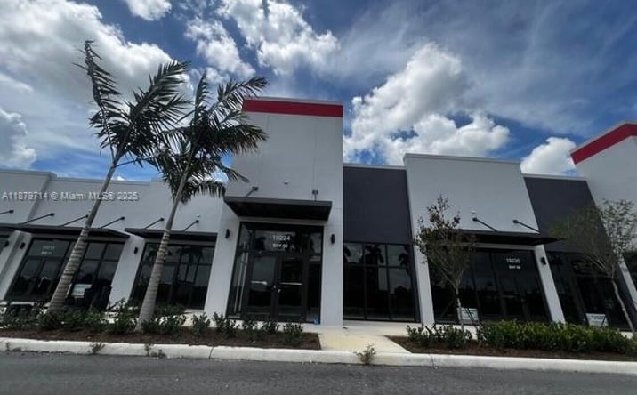 Pictures of Retail property located at 19184 NW 27 Ave, Miami Gardens, FL 33056 for lease - image #1