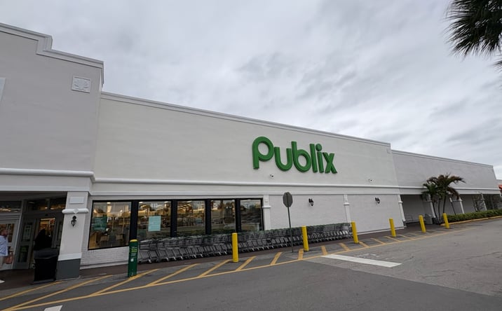 Pictures of Retail, Restaurant property located at 401-575 21st St, Vero Beach, FL 32960 for lease - image #1