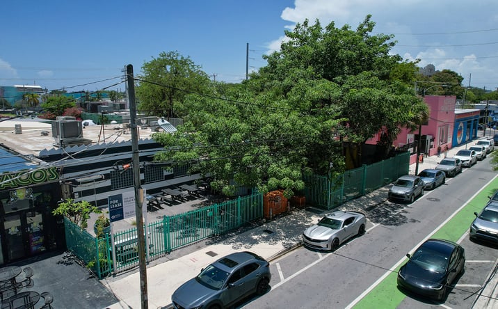 Pictures of Restaurant property located at 176 NW 24th St, Miami, FL 33127 for lease - image #1