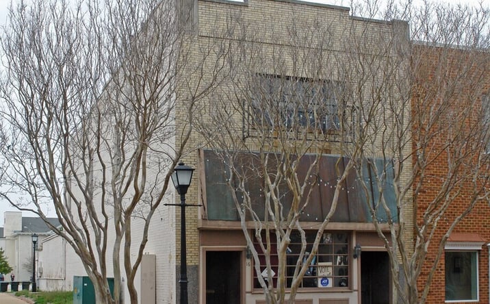 Pictures of Retail, Office property located at 16 W Queens Wy, Hampton, VA 23669 for lease - image #1