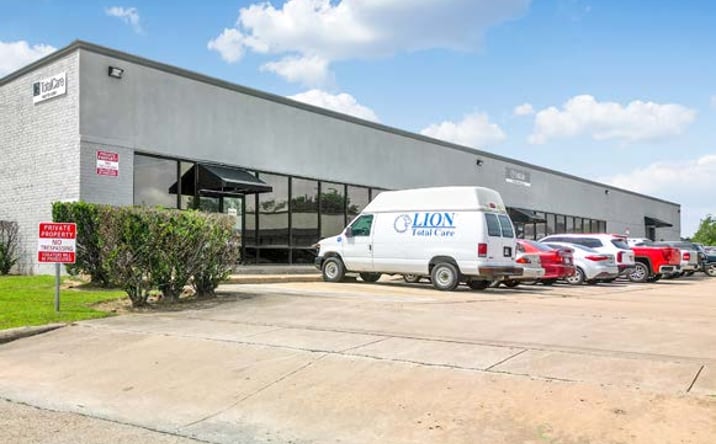 Pictures of Retail, Industrial property located at 5956 – 6000 Berry Brook Dr, Houston, TX 77017 for lease - image #1