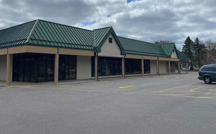 Pictures of Retail property located at 14005 Greenfield Ave, New Berlin, WI 53146 for lease - image #1