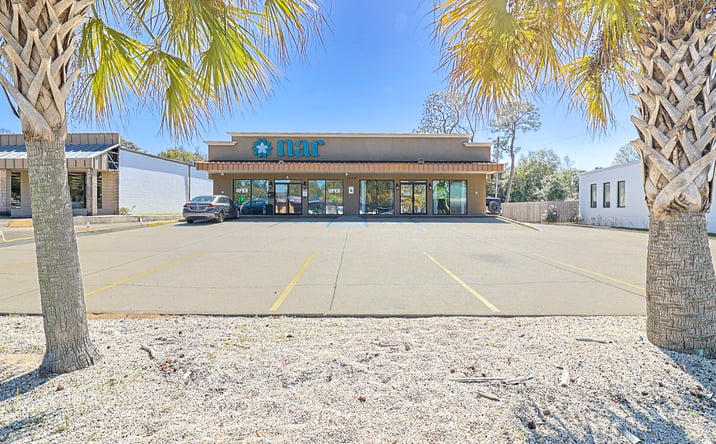 Pictures of Retail, Office, Restaurant property located at 2159 E Pass Rd, Gulfport, MS 39507 for lease - image #1