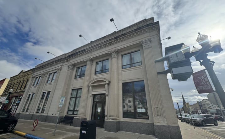 Pictures of Office property located at 502 Oak St, Baraboo, WI 53913 for lease - image #1