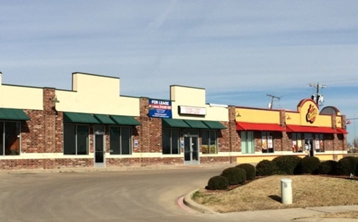 Pictures of Retail property located at 1596 TX-34, Terrell, TX 75160 for lease - image #1