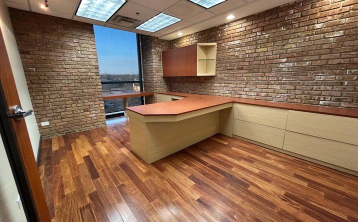 Pictures of Office property located at 1240 Meadow Rd, Northbrook, IL 60062 for lease - image #1