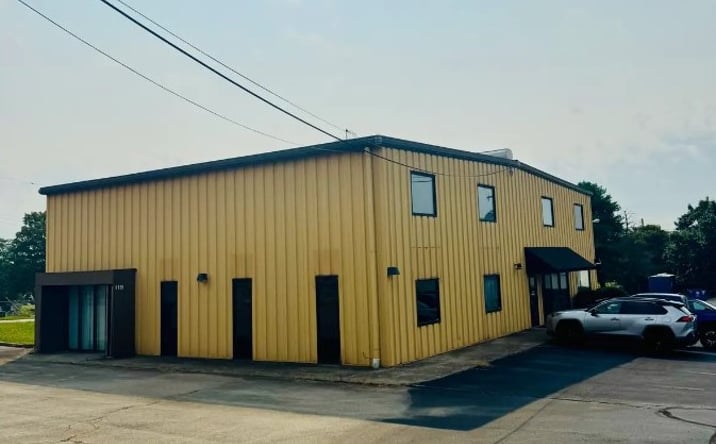 Pictures of Office, Industrial property located at 117 E Adams St, La Grange, KY 40031 for lease - image #1