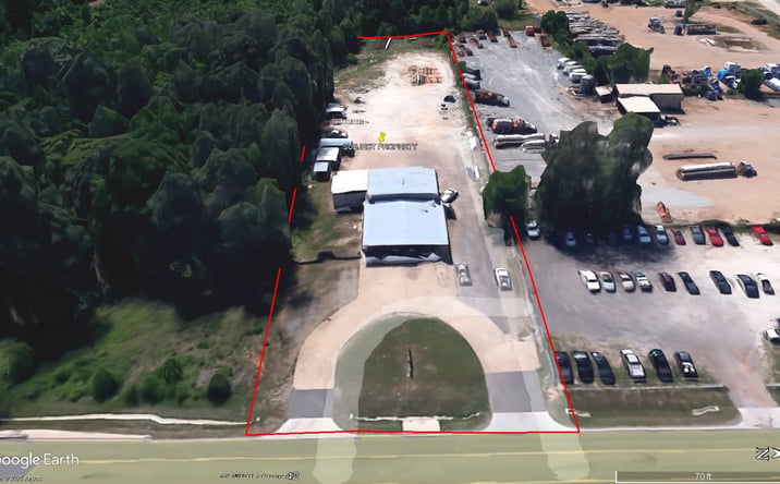 Pictures of Industrial property located at 5017 TX-42, Kilgore, TX 75662 for lease - image #1