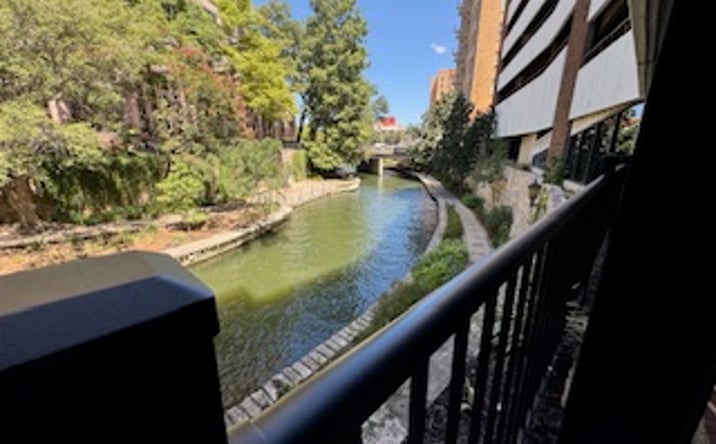 Pictures of Retail, Office, Restaurant property located at 405 N St Mary's St, San Antonio, TX 78205 for lease - image #1