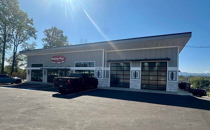 Pictures of Retail, Office property located at 2705 W Market St, Johnson City, TN 37604 for lease - image #1