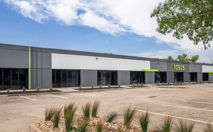 Pictures of Industrial property located at 10925 Kinghurst Dr, Houston, TX 77099 for lease - image #1