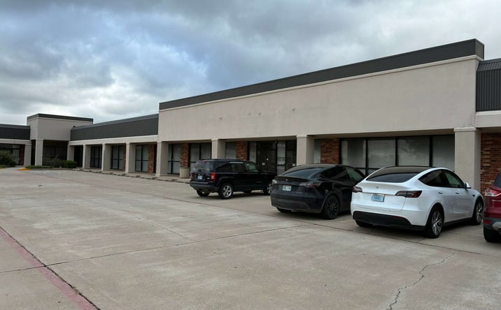 Pictures of Retail property located at 9210 S Western Ave, Oklahoma City, OK 73139 for lease - image #1