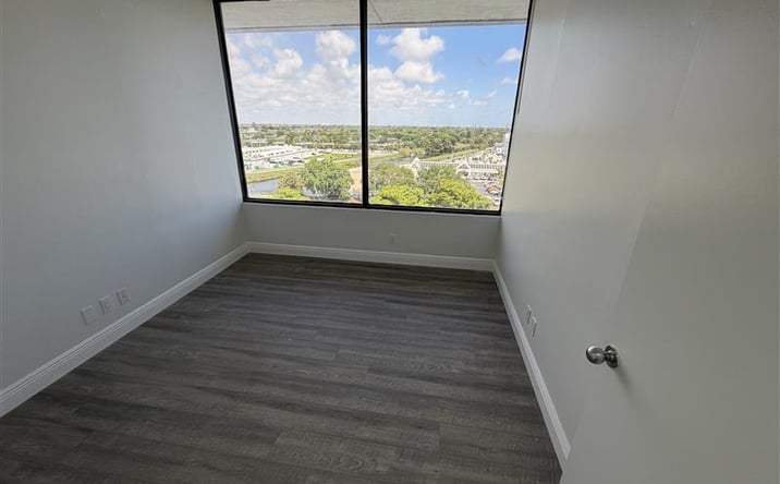 Pictures of Office property located at 2328 10th Ave N, Lake Worth Beach, FL 33461 for lease - image #1