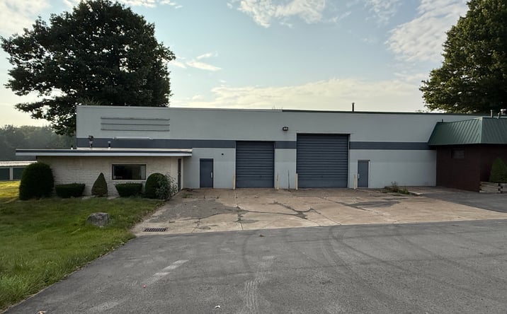Pictures of Office, Industrial property located at 8206 Edinboro Rd, Erie, PA 16509 for lease - image #1