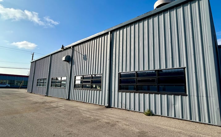 Pictures of Industrial property located at 207 Causeway Blvd, La Crosse, WI 54603 for lease - image #1