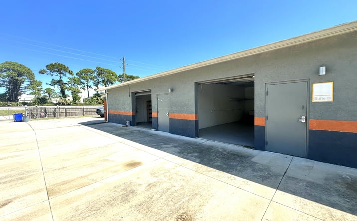 Pictures of Industrial, Retail, Office property located at 2724 Hibiscus Drive D, Edgewater, FL 32141 for lease - image #1