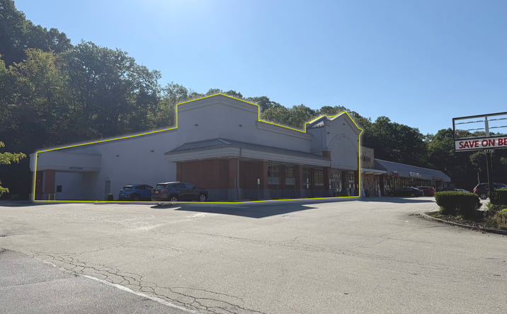 Pictures of Retail property located at 4770 McKnight Rd, Pittsburgh, PA 15237 for lease - image #1