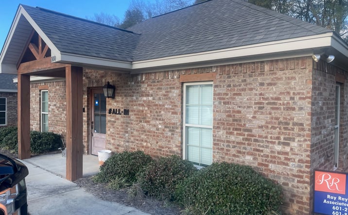 Pictures of Office property located at 423 Weathersby Rd, Hattiesburg, MS 39402 for lease - image #1