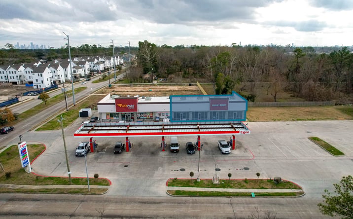 Pictures of Retail, Restaurant property located at 1183 W Tidwell Rd, Houston, TX 77091 for lease - image #1