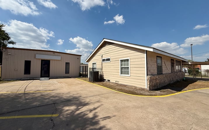 Pictures of Office, Industrial property located at 2013 Blalock Rd, Houston, TX 77080 for lease - image #1