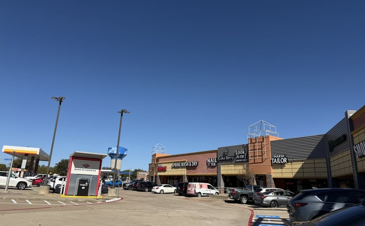 Pictures of Retail property located at 2220 Marsh Ln, Carrollton, TX 75006 for lease - image #1