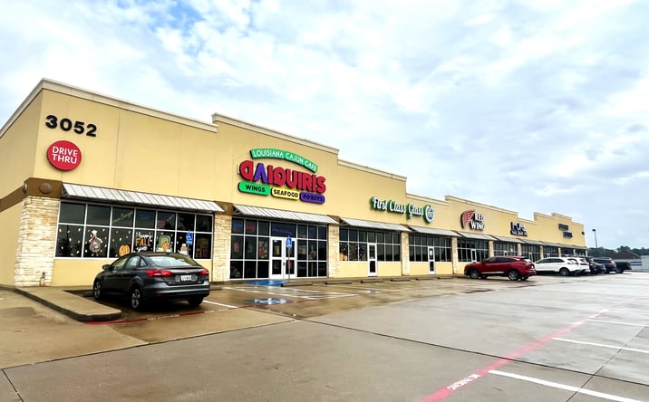 Pictures of Retail property located at 3052 N Eastman Rd, Longview, TX 75605 for lease - image #1