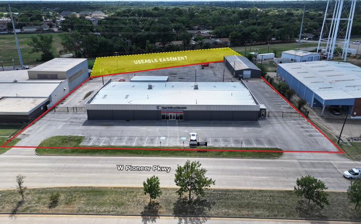 Pictures of Industrial property located at 3500 W. Pioneer Pkwy., Pantego, TX 76013 for lease - image #1