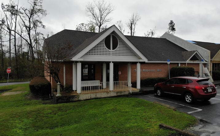 Pictures of Office property located at 4320 5th Avenue, Marianna, FL 32446 for lease - image #1