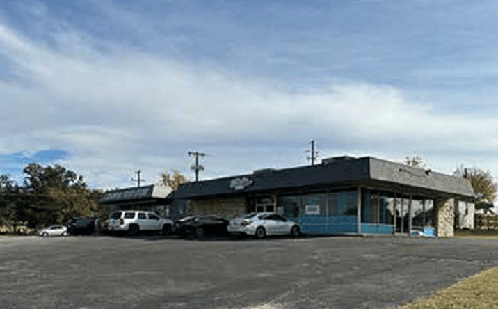 Pictures of Retail, Office, Restaurant property located at 1704 W Sanford St, Arlington, TX 76012 for lease - image #1